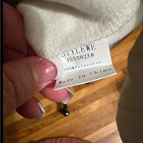 white and black coat new with tags - Picture 7 of 9